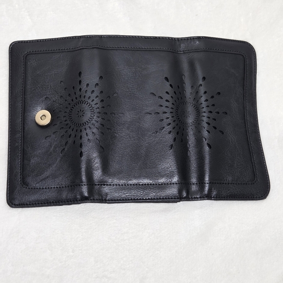 Black Laser Cut Floral Trifold Wallet - NWT Bohemian Sunflower - Picture 9 of 11